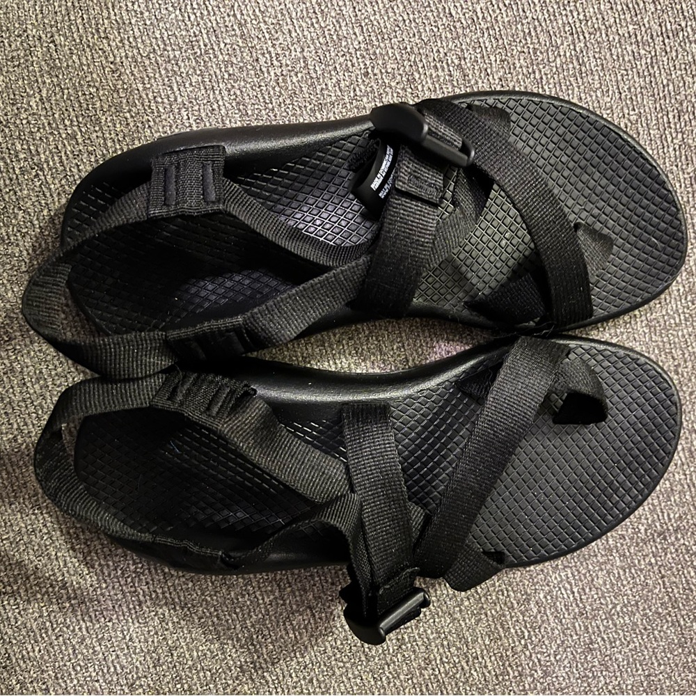New Chacos size 8 women’s
